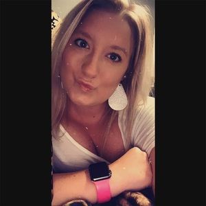 Meet your Posher, Carly